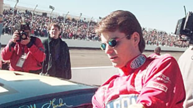 130826124820-jeff-gordon-single-image-cut.jpg